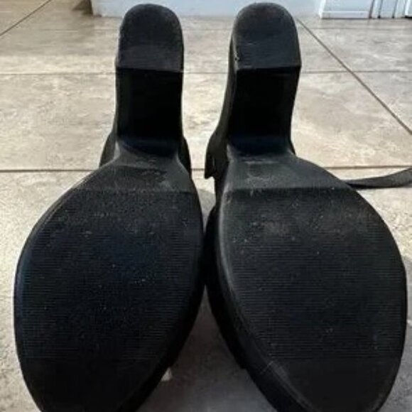 Black platform sandals, Size 38 - Picture 2 of 2